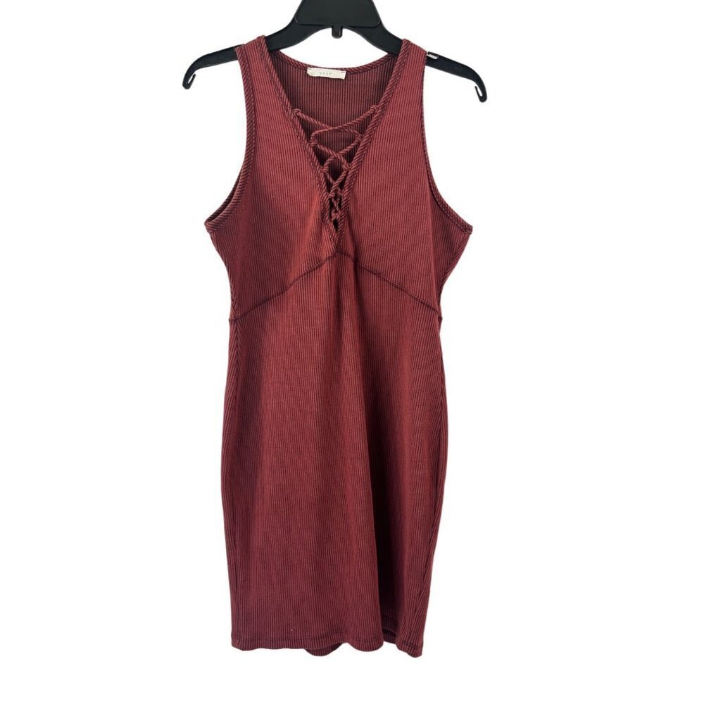 Lush Women's Sleeveless Burgundy Dress